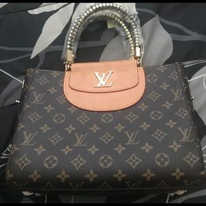 Louis Vuitton purse